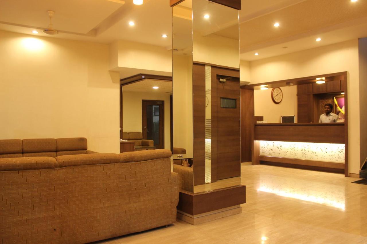 Hotel Laxmibai Palace Shirdi Luaran gambar