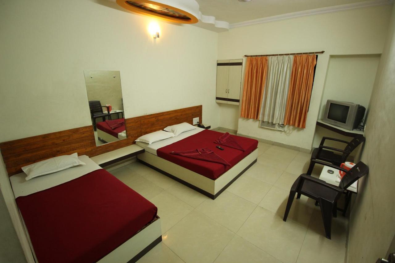 Hotel Laxmibai Palace Shirdi Luaran gambar