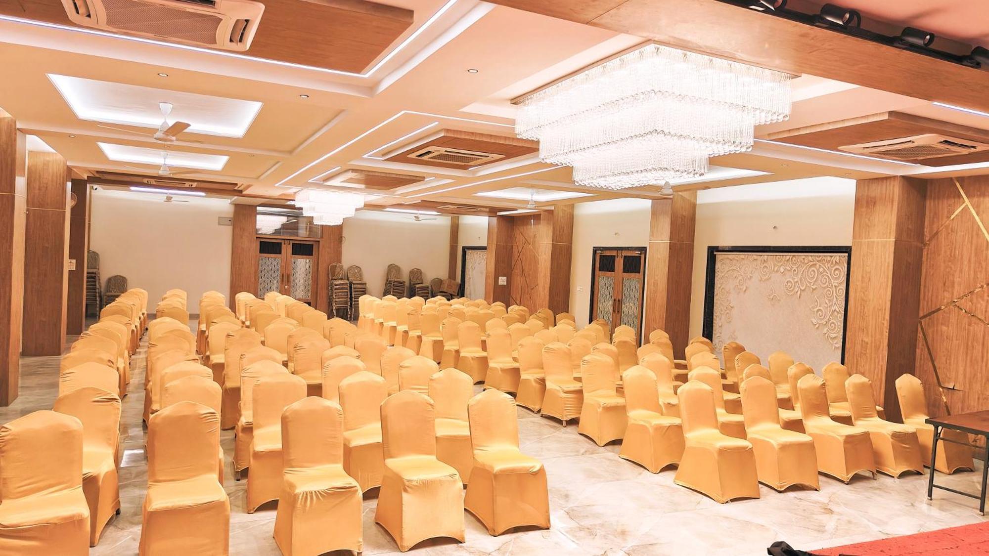Hotel Laxmibai Palace Shirdi Luaran gambar