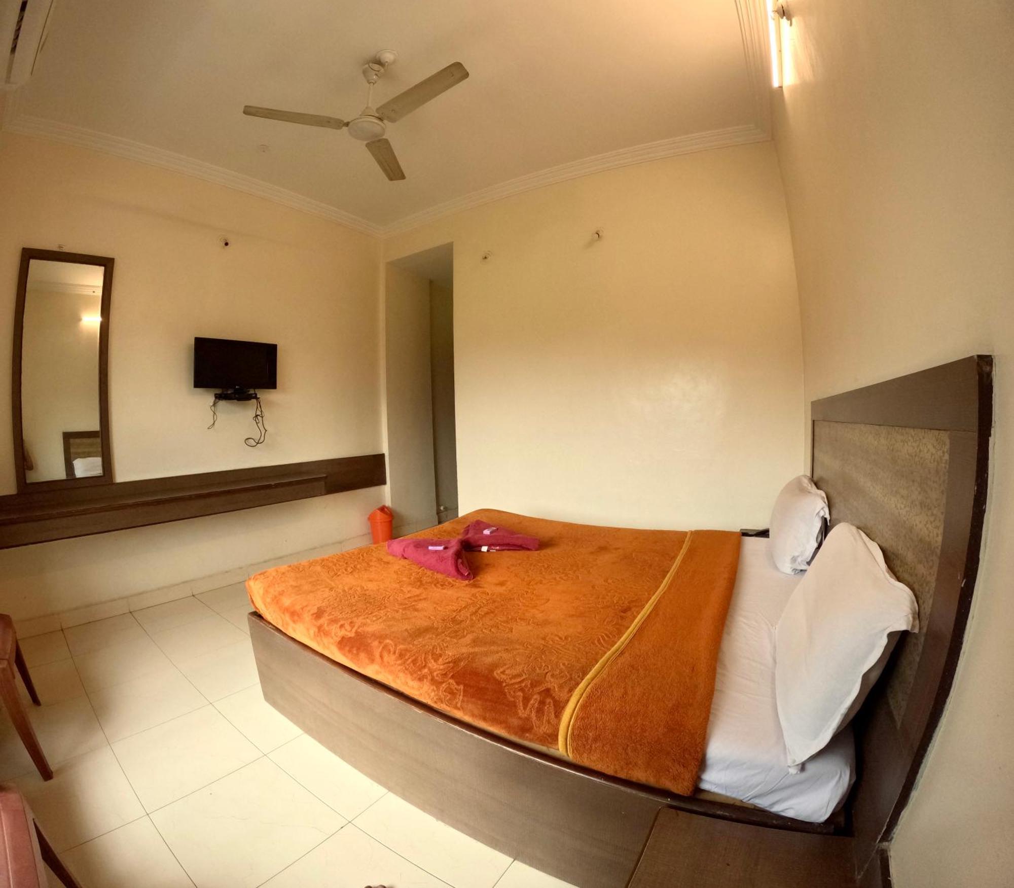 Hotel Laxmibai Palace Shirdi Luaran gambar