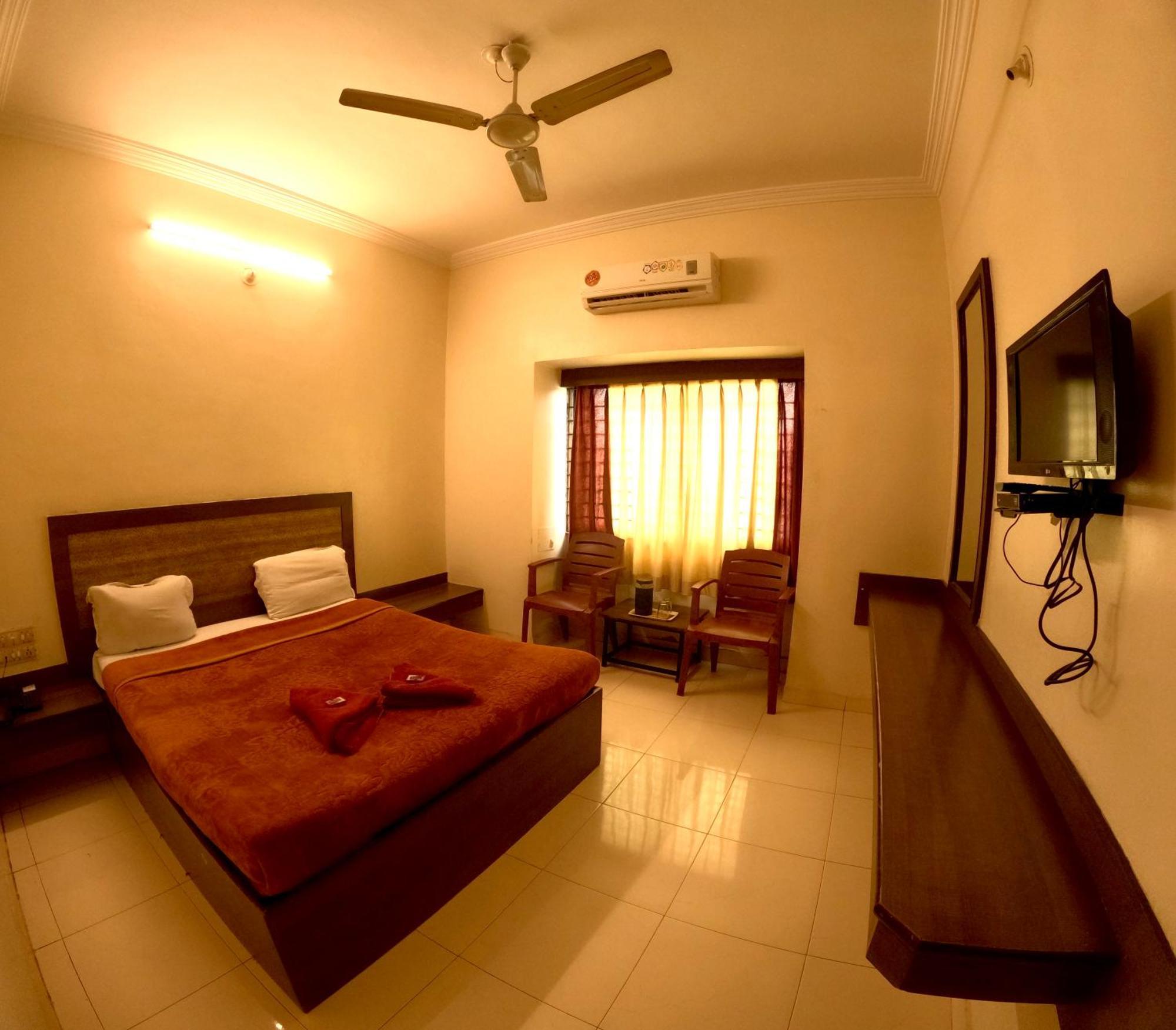 Hotel Laxmibai Palace Shirdi Luaran gambar