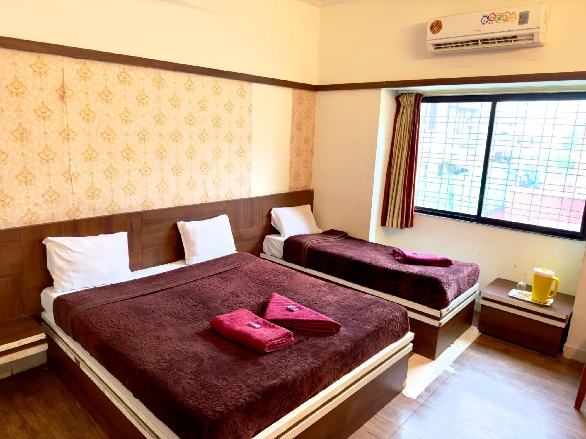 Hotel Laxmibai Palace Shirdi Luaran gambar